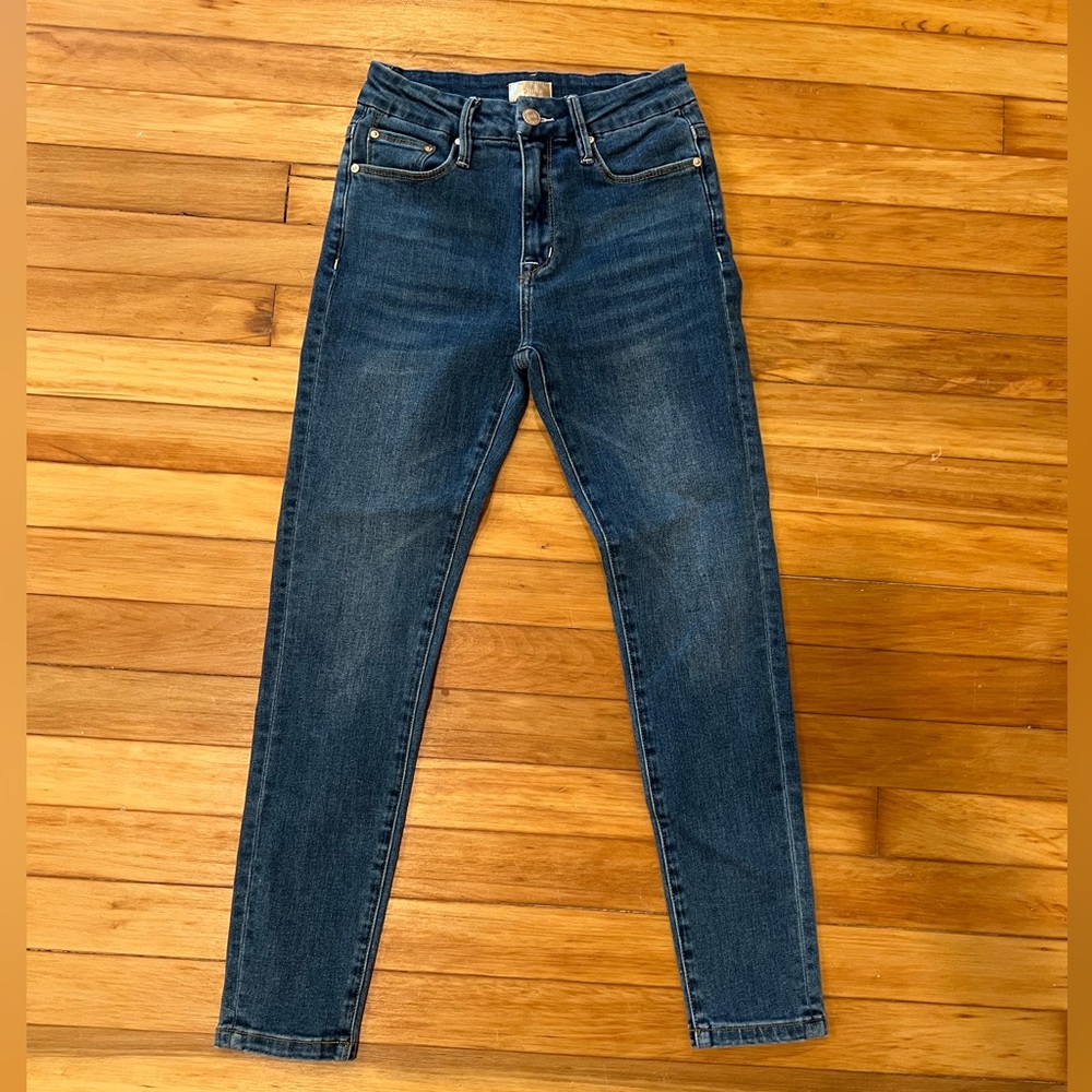 Mother Looker ankle jeans size 25, inseam 24” fits like a size 24